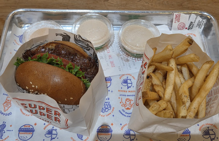 Super Duper Burgers signature dishes City Super Burger
Chicken Sandwich
Mini Burger